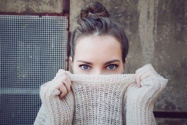 10 Consejos de cosmética natural para cuidar el contorno de tus ojos